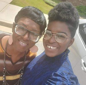 Meet your Posher, Robyn